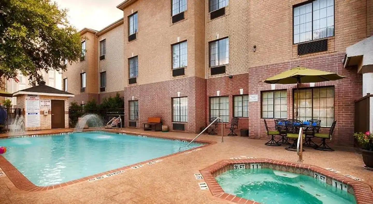 Best Western Plus Hill Country Suites - San Antonio Pool