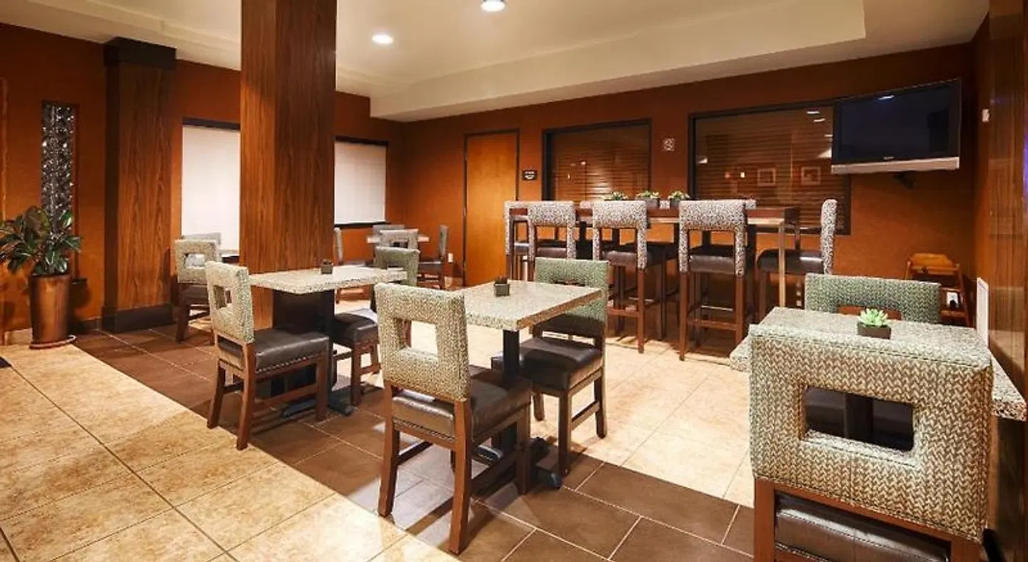 Best Western Plus Hill Country Suites - San Antonio Restaurant