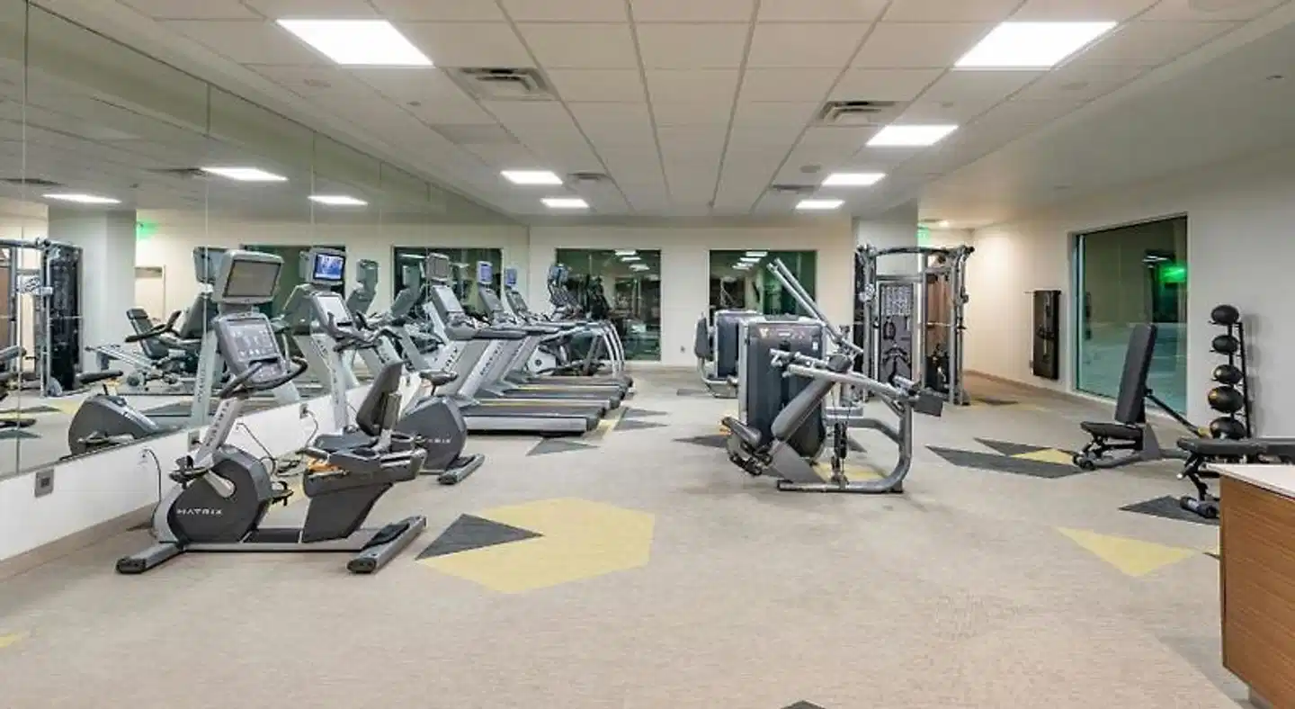Element by Westin Dallas Downtown East Sport und Entertainment