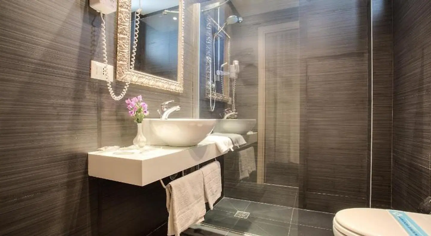 c-hotels Aiglon Badezimmer