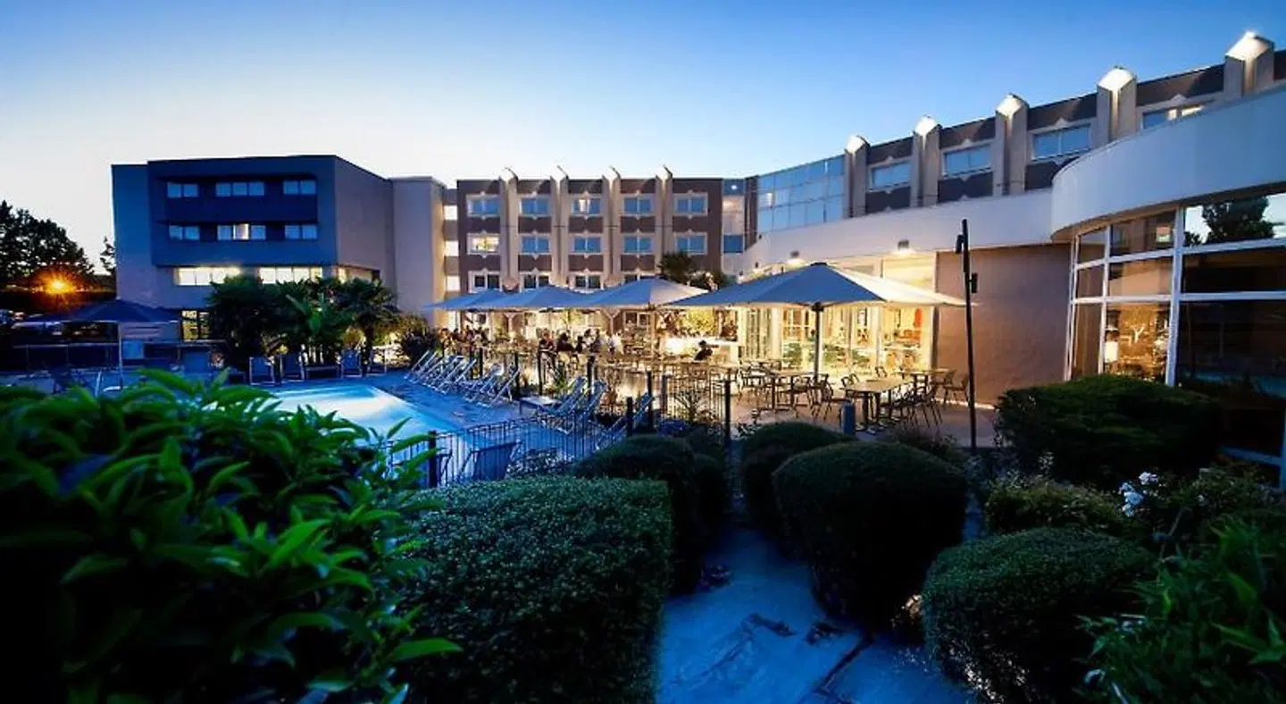 Novotel Clermont Ferrand Hotel EXTERIOR