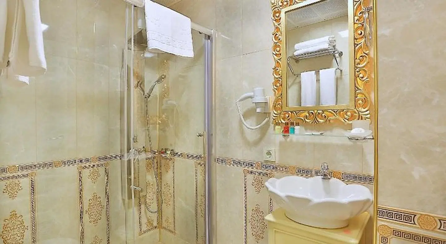 Edibe Sultan Hotel Badezimmer