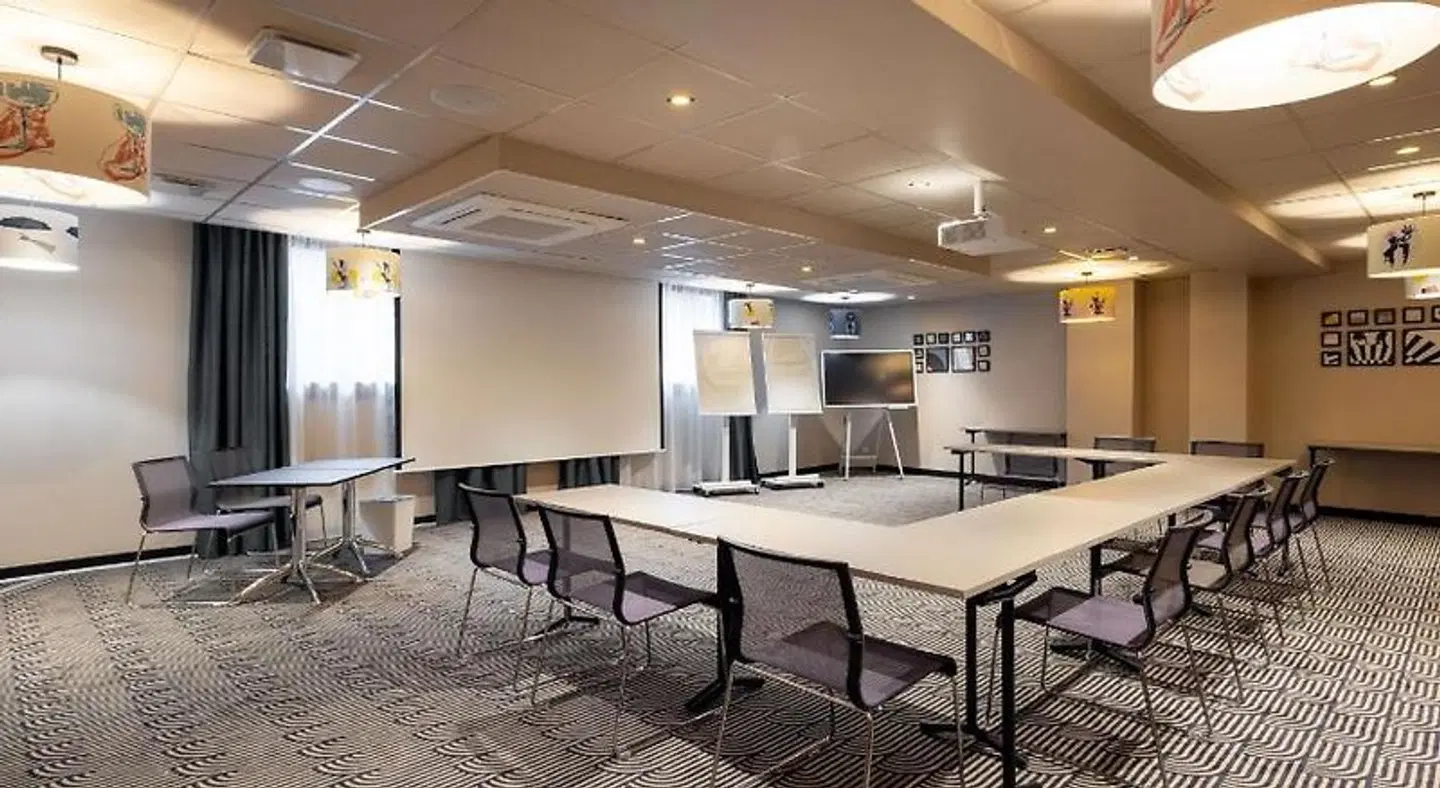 Novotel Paris Suresnes Longchamp Hotel Konferenz