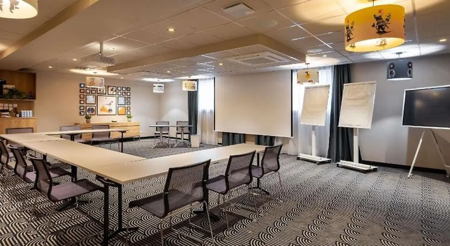 Novotel Paris Suresnes Longchamp Hotel Konferenz