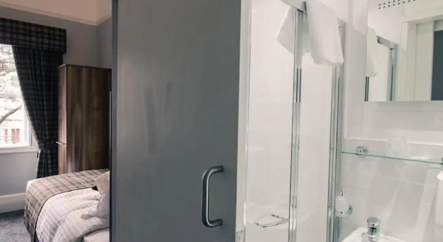 Argyll Western Hotel Badezimmer