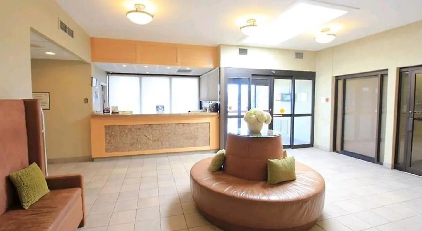 Best Western Parkway Hotel Toronto North ROOM_EXAMPLE