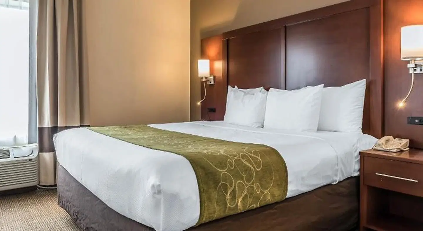 Comfort Suites Springfield ROOM_EXAMPLE