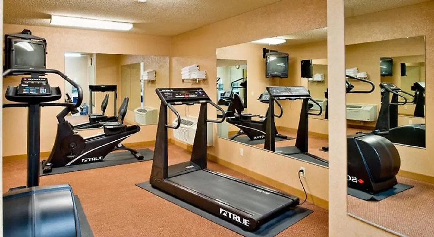 Best Western Plus Oak Harbor Hotel & Conference Center SPORTS_AND_LEISURE