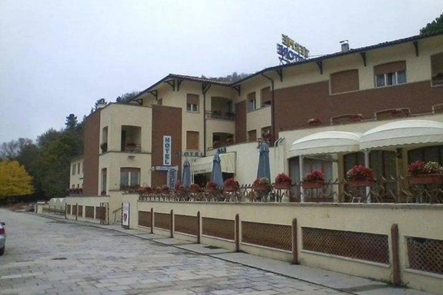 Hotel Terme di Frasassi EXTERIOR