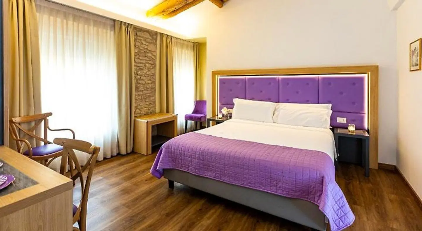 Hotel Corona ROOM_EXAMPLE