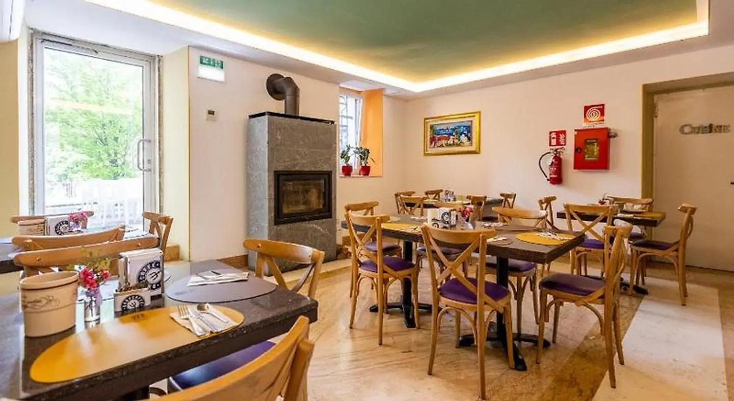 Hotel Corona Restaurant