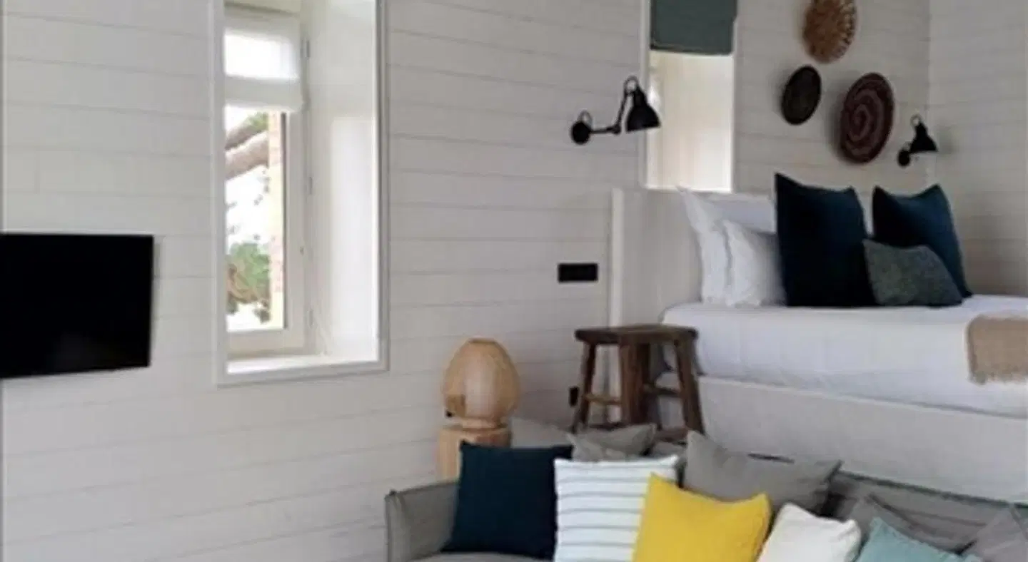 Le Nessay ROOM_EXAMPLE