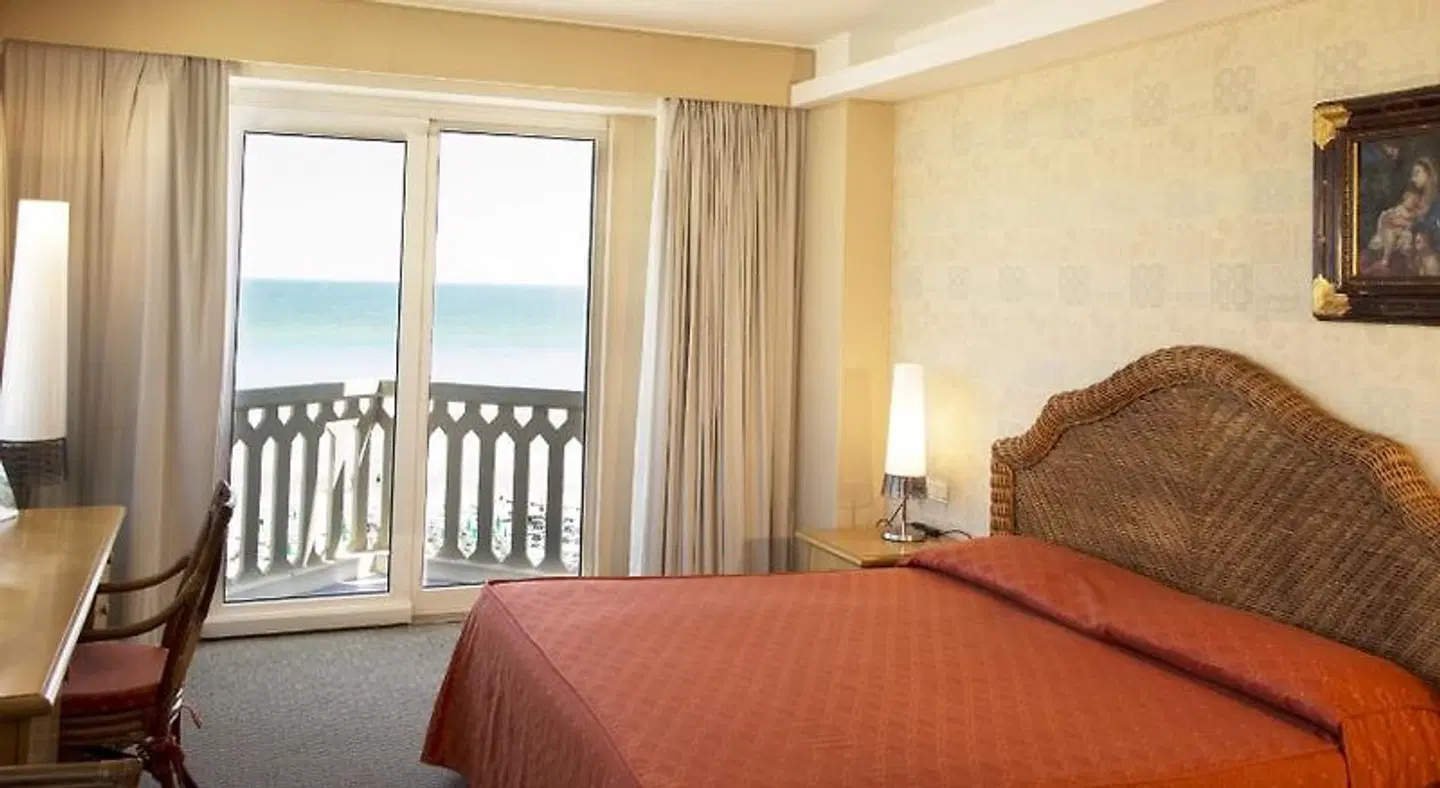 City Hotel ROOM_EXAMPLE