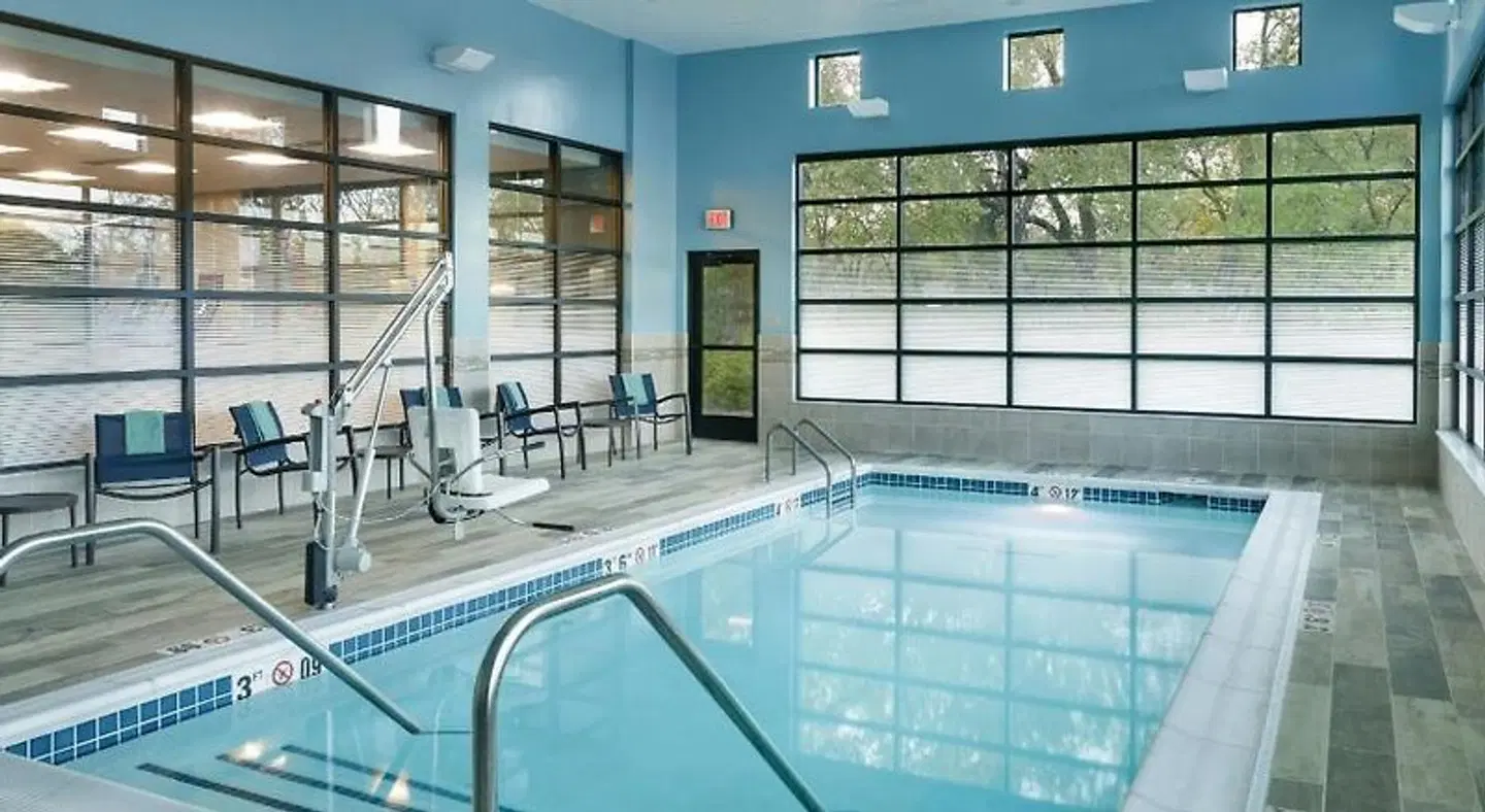 SpringHill Suites by Marriott Topeka Southwest Hallenbad