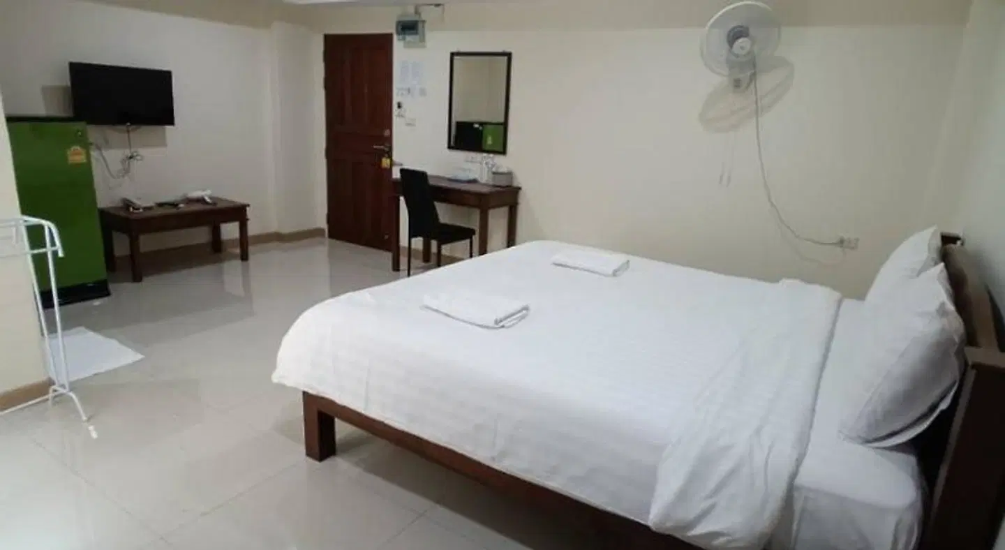 Canary House Rachawong ROOM_EXAMPLE