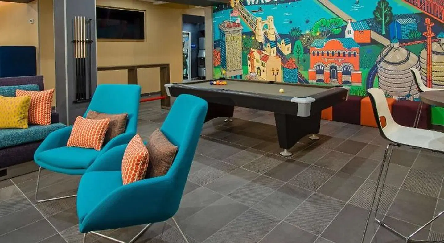 Tru By Hilton Waco South, TX Bar