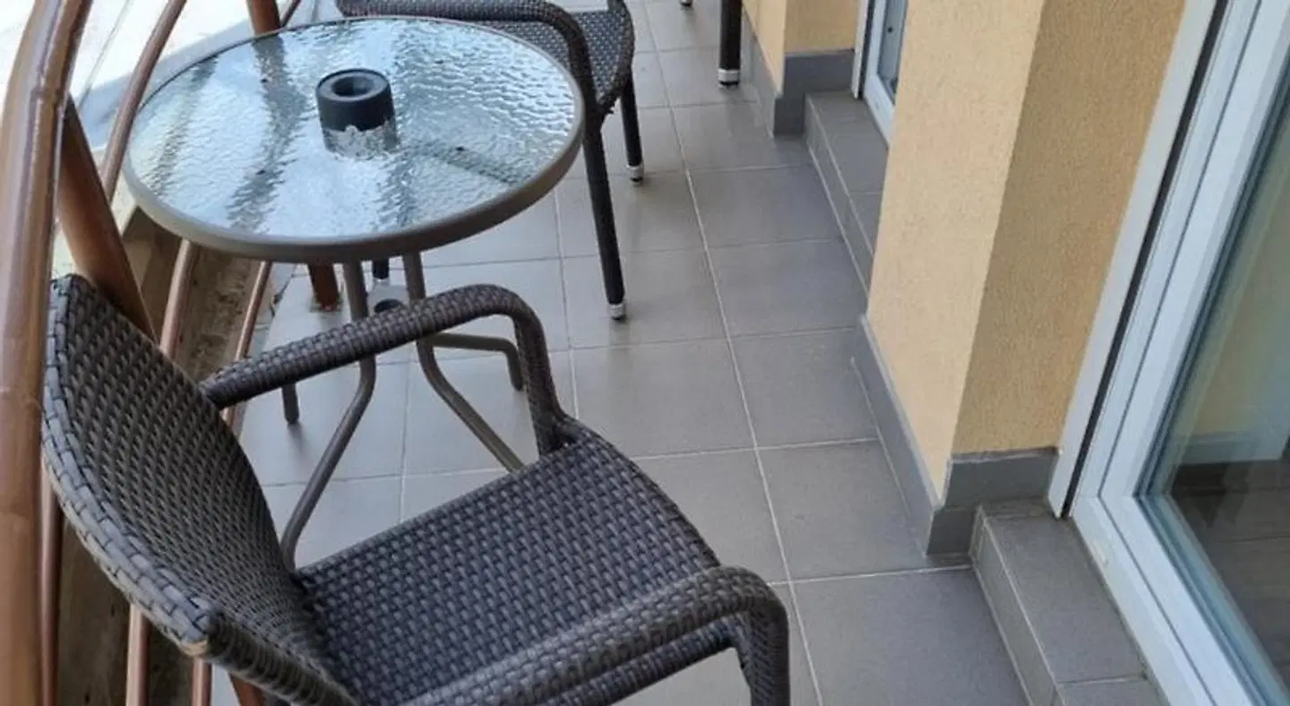 Ádám Apartmanház Terrasse