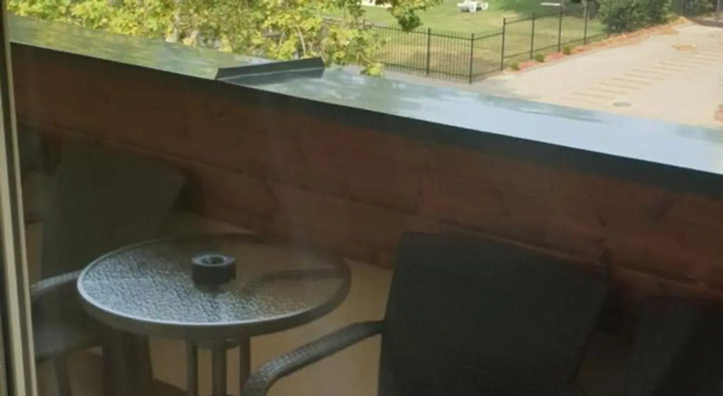 Ádám Apartmanház Terrasse