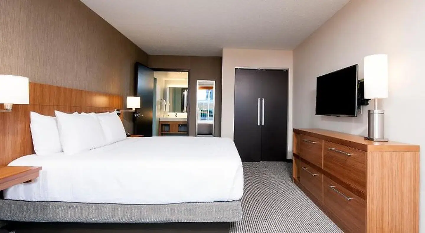 Hyatt Place Champain/Urbana ROOM_EXAMPLE