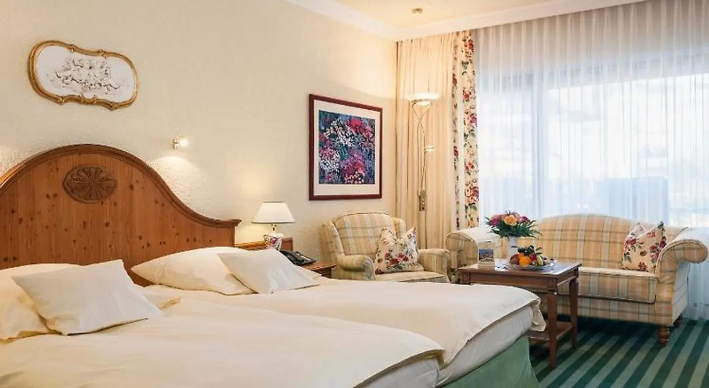 Relais & Châteaux Hotel Schwarzmatt ROOM_EXAMPLE