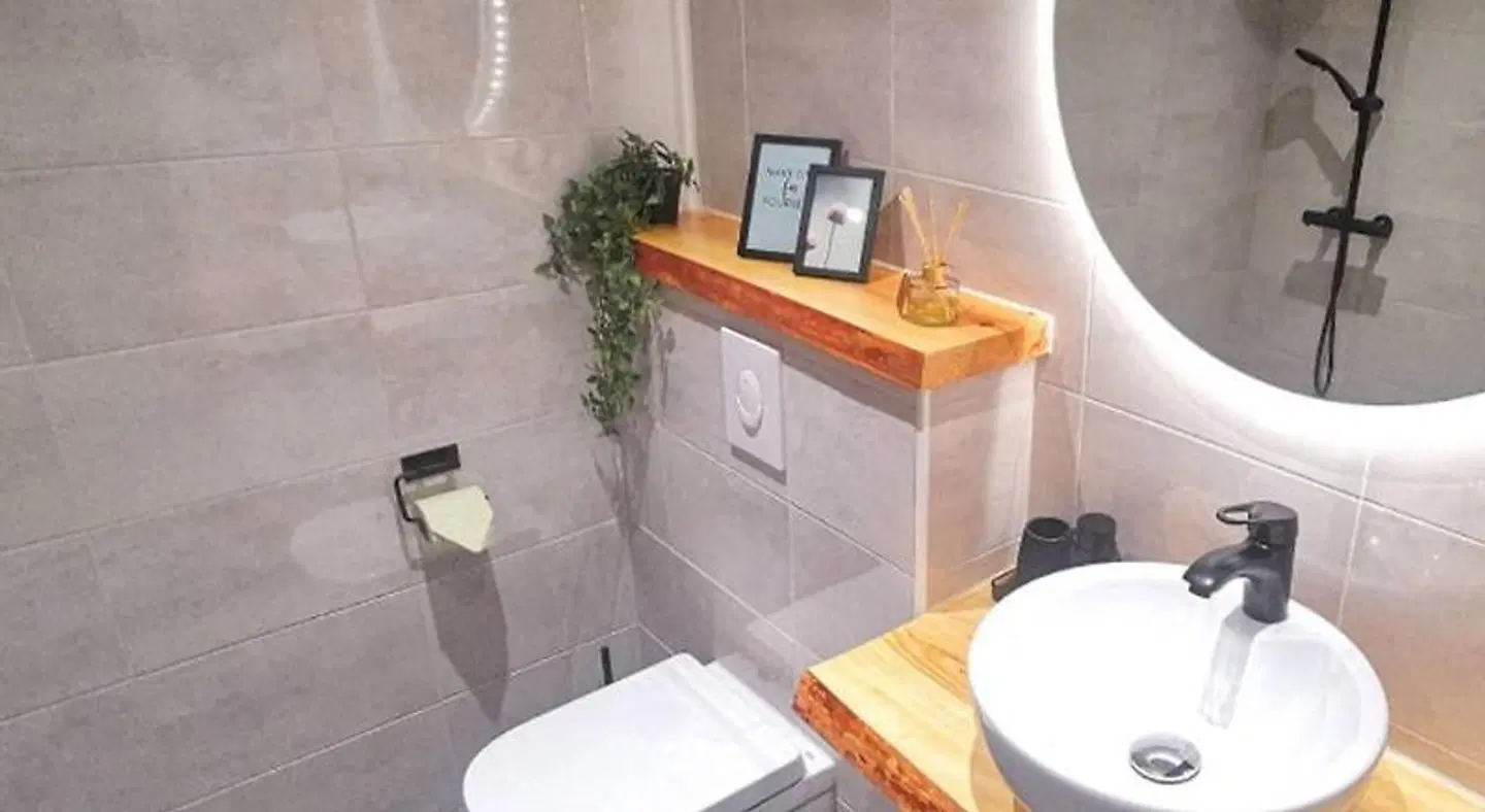 Taiga School Badezimmer