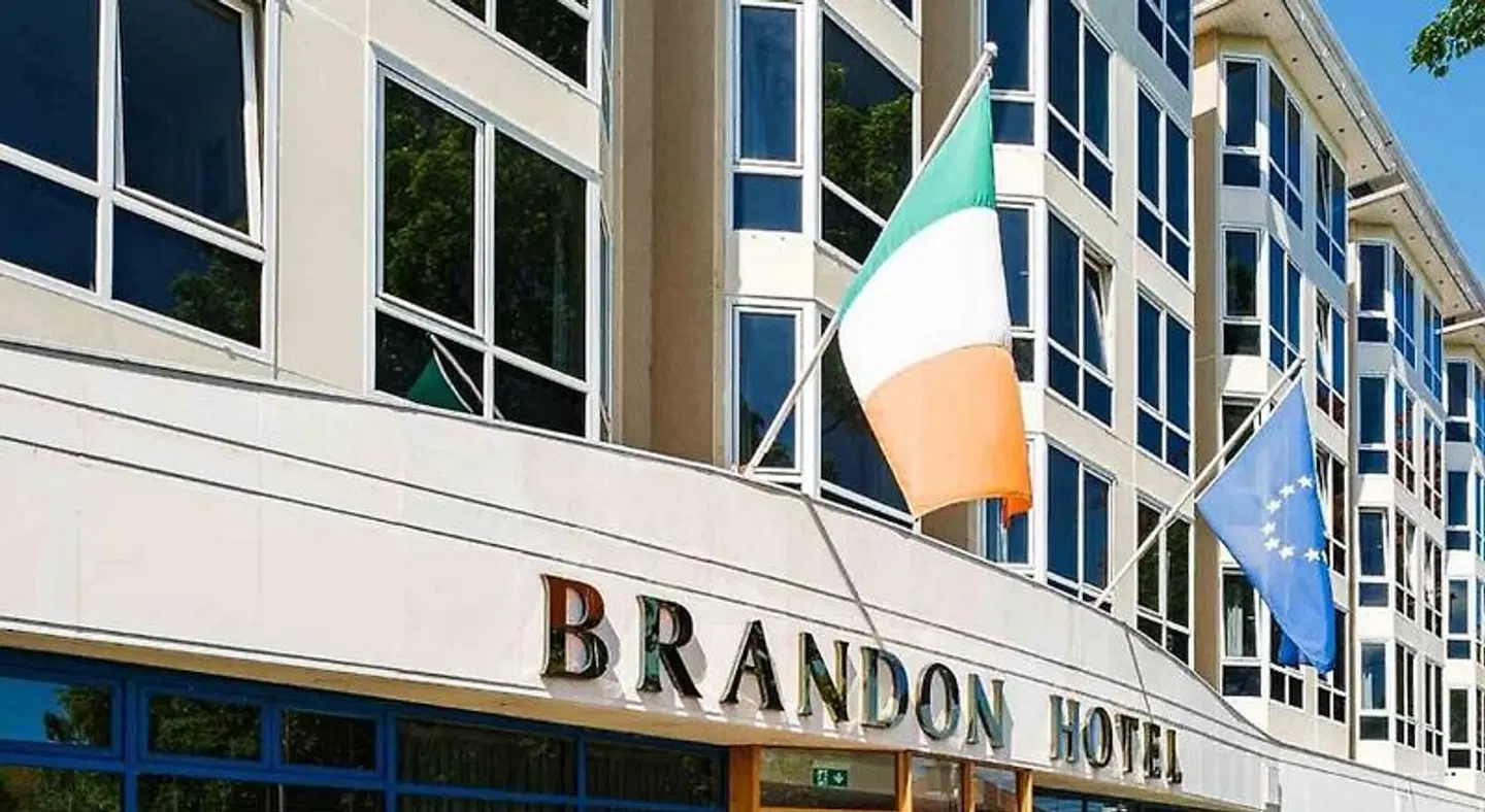 Brandon EXTERIOR