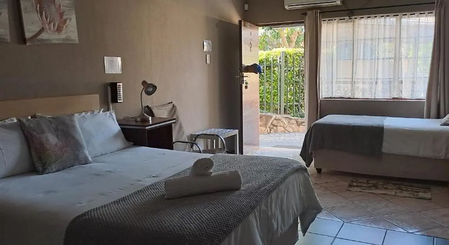 Amigos Bed & Breakfast ROOM_EXAMPLE