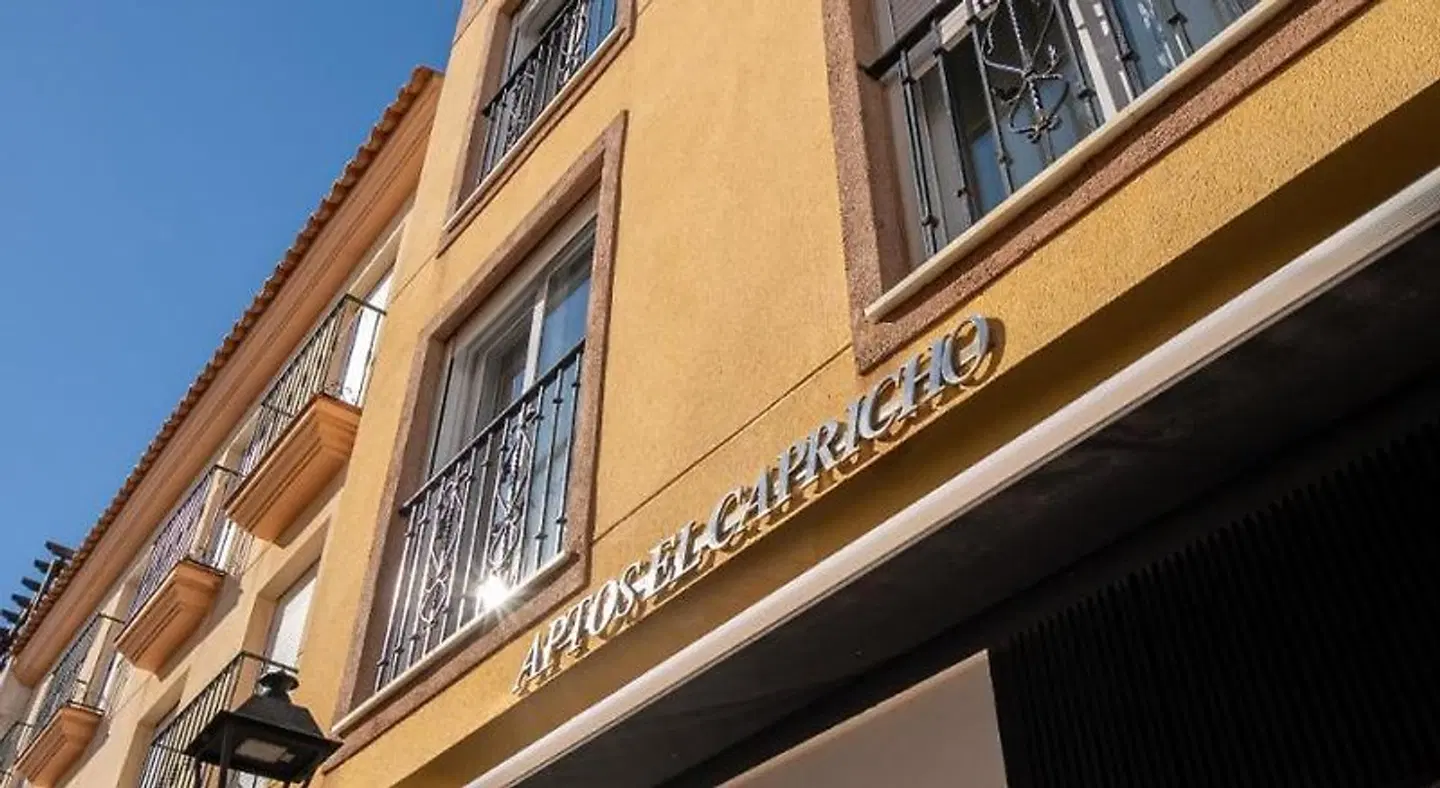 Apartamentos Edificio Capricho EXTERIOR