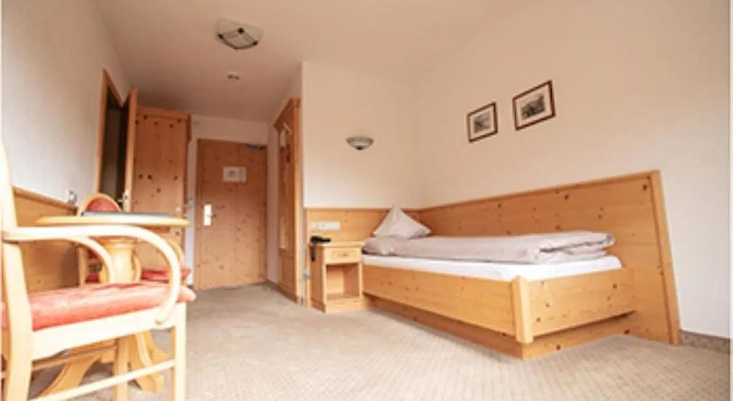 S'hoamatl Pension ROOM_EXAMPLE