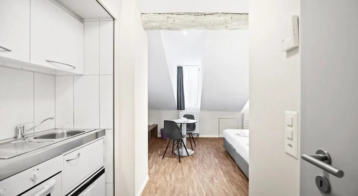 Hine Adon ROOM_EXAMPLE