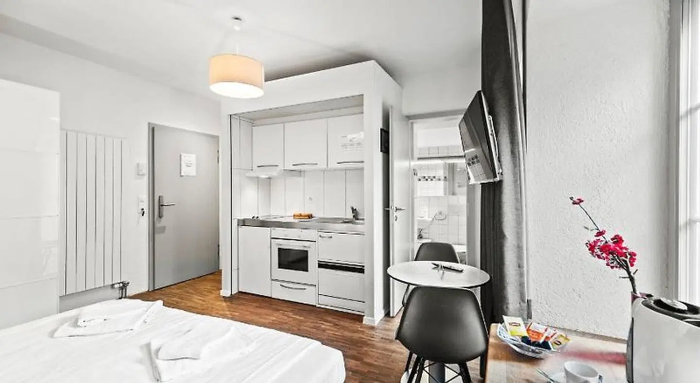 Hine Adon ROOM_EXAMPLE