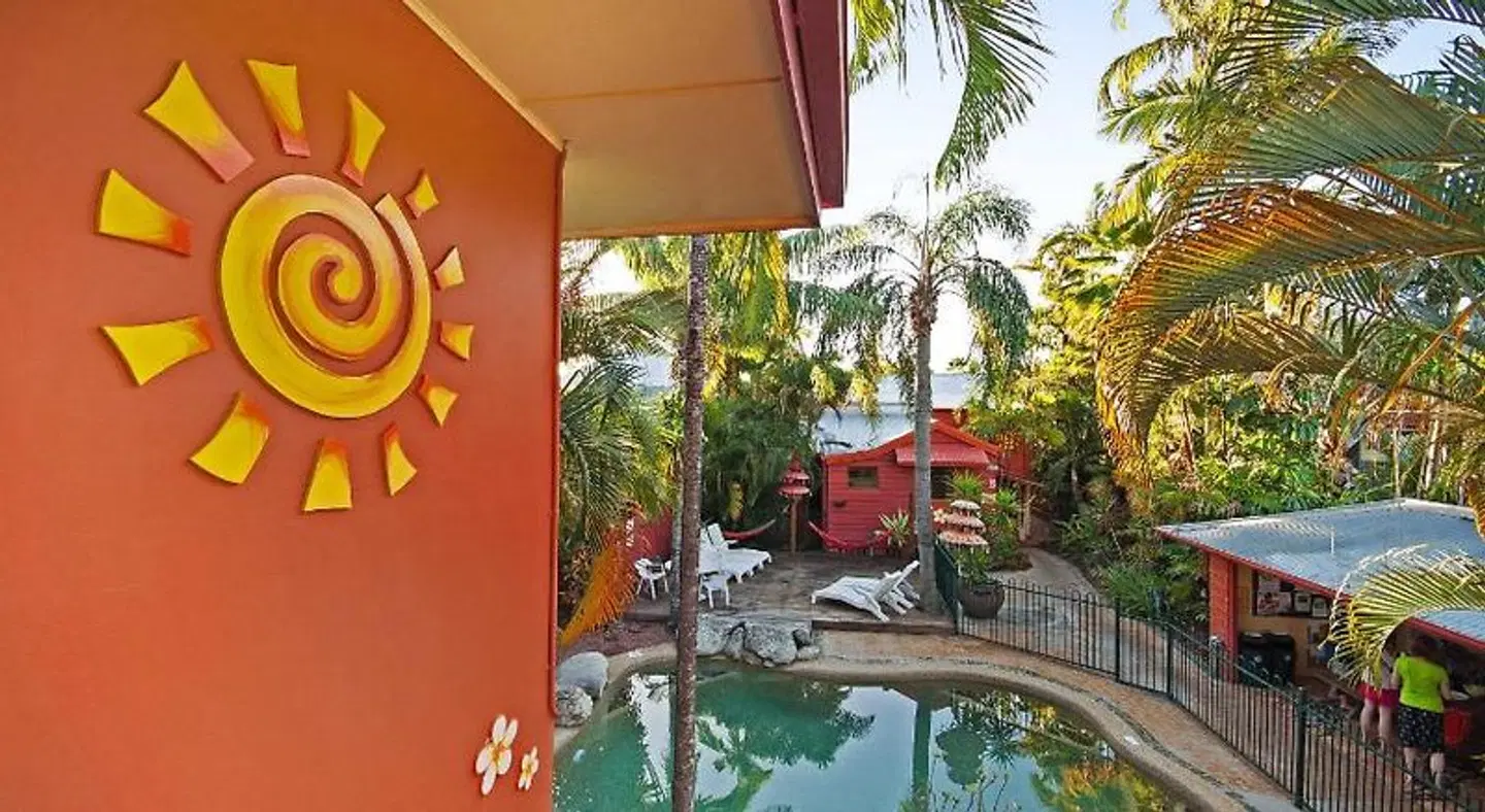 Travellers Oasis OUTDOOR_POOL