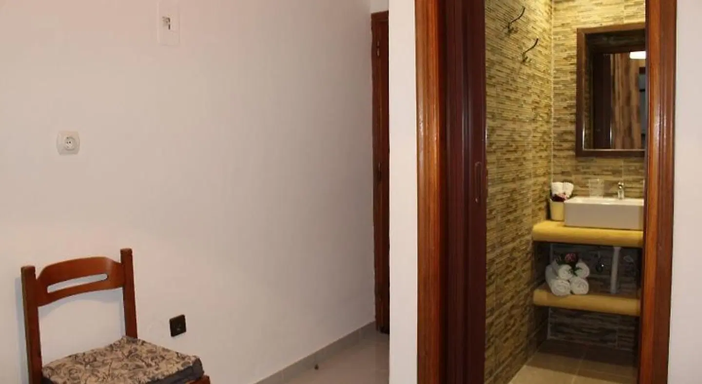 Georgia Old Town Apartments ROOM_EXAMPLE