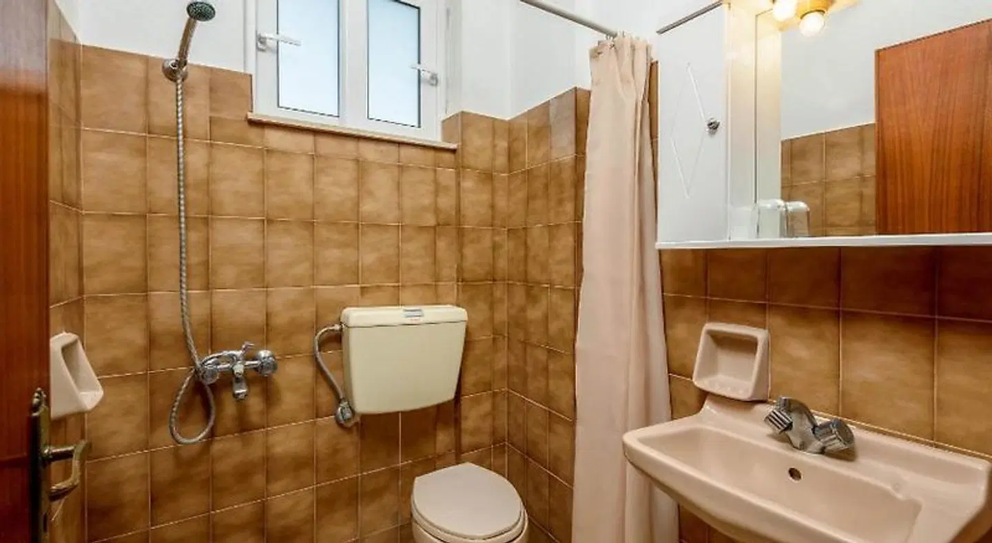 Litsa Studios Badezimmer