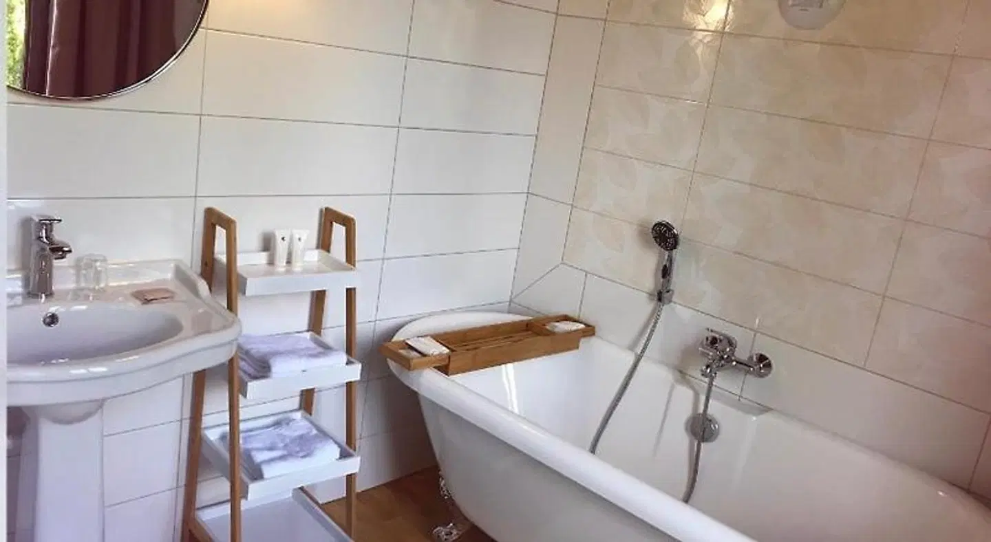 LE Domaine DE Gorneton Badezimmer