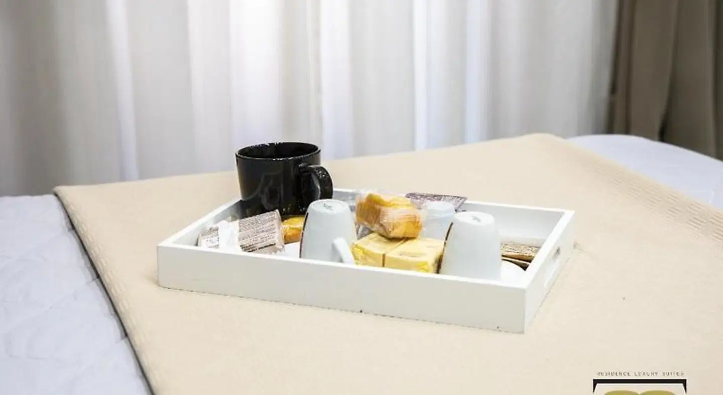 Residence Black & White ROOM_EXAMPLE