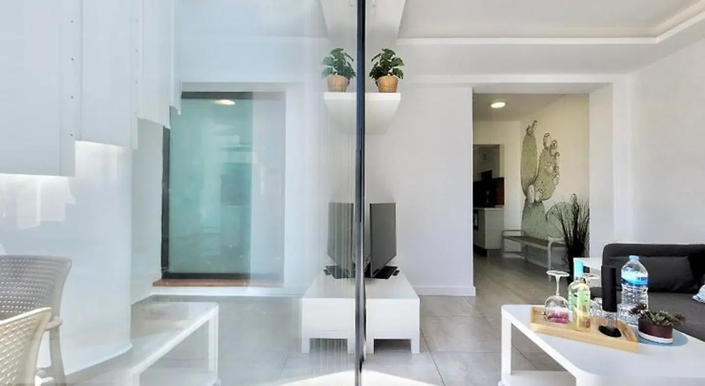 NORTH COAST APARTMENTS LOUNGE_LOBBY