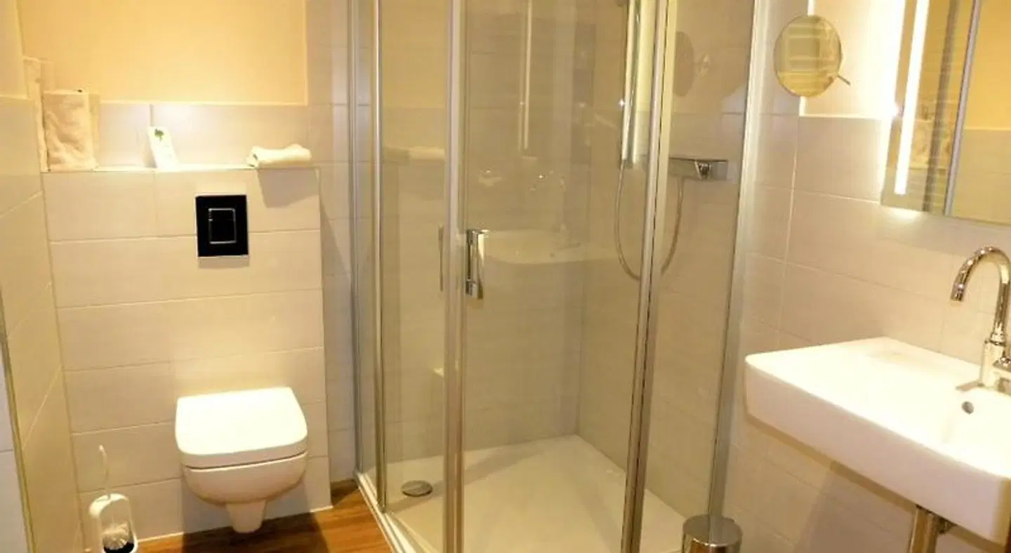 Frommanns Landhotel Badezimmer