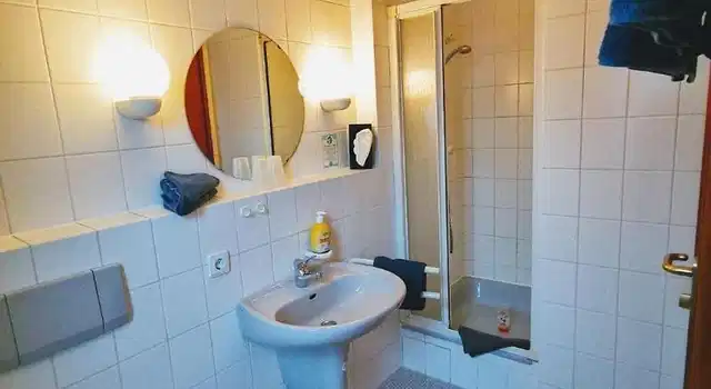 Hotel Restaurant Kaiserstühler Hof Badezimmer