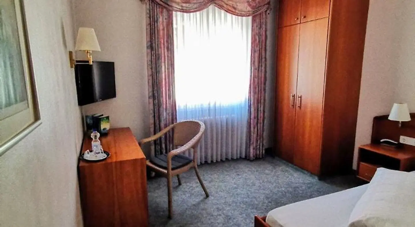 Hotel Restaurant Kaiserstühler Hof ROOM_EXAMPLE