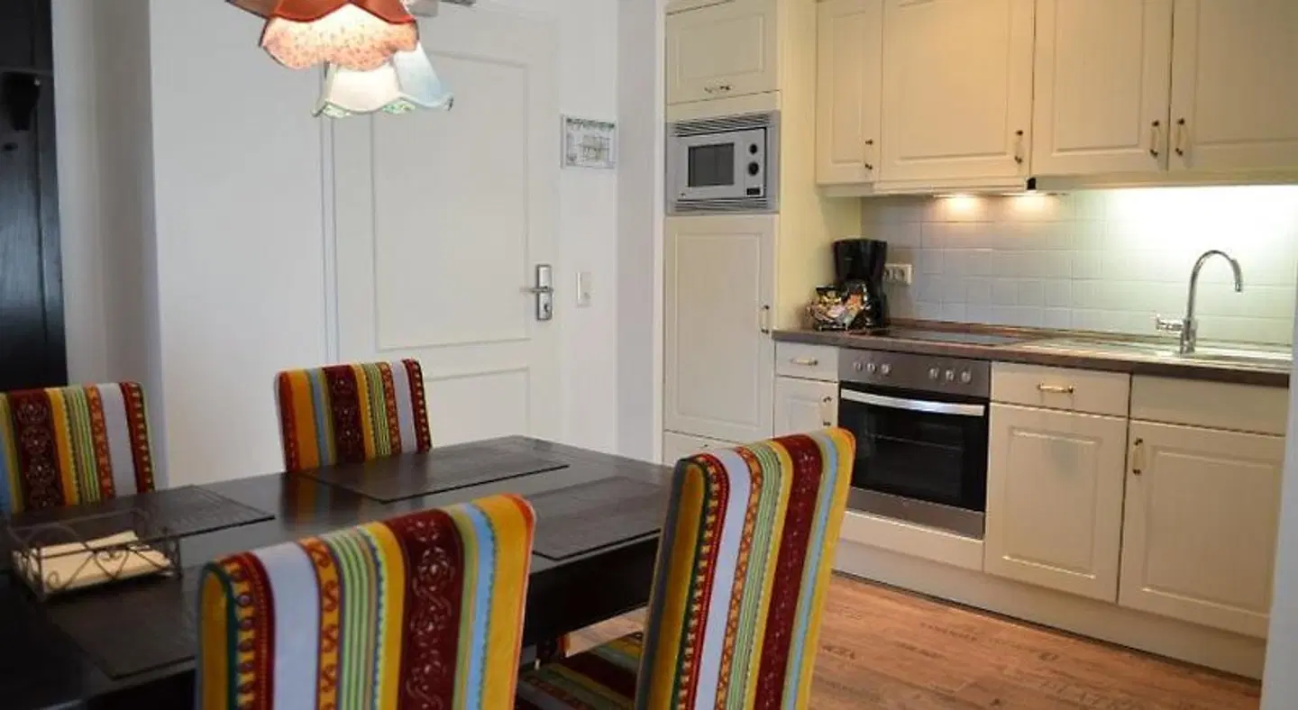 Bernstein ROOM_EXAMPLE