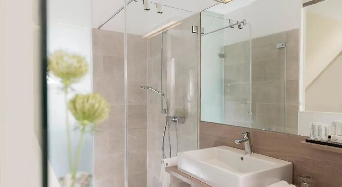 Schmucke Witwe Badezimmer