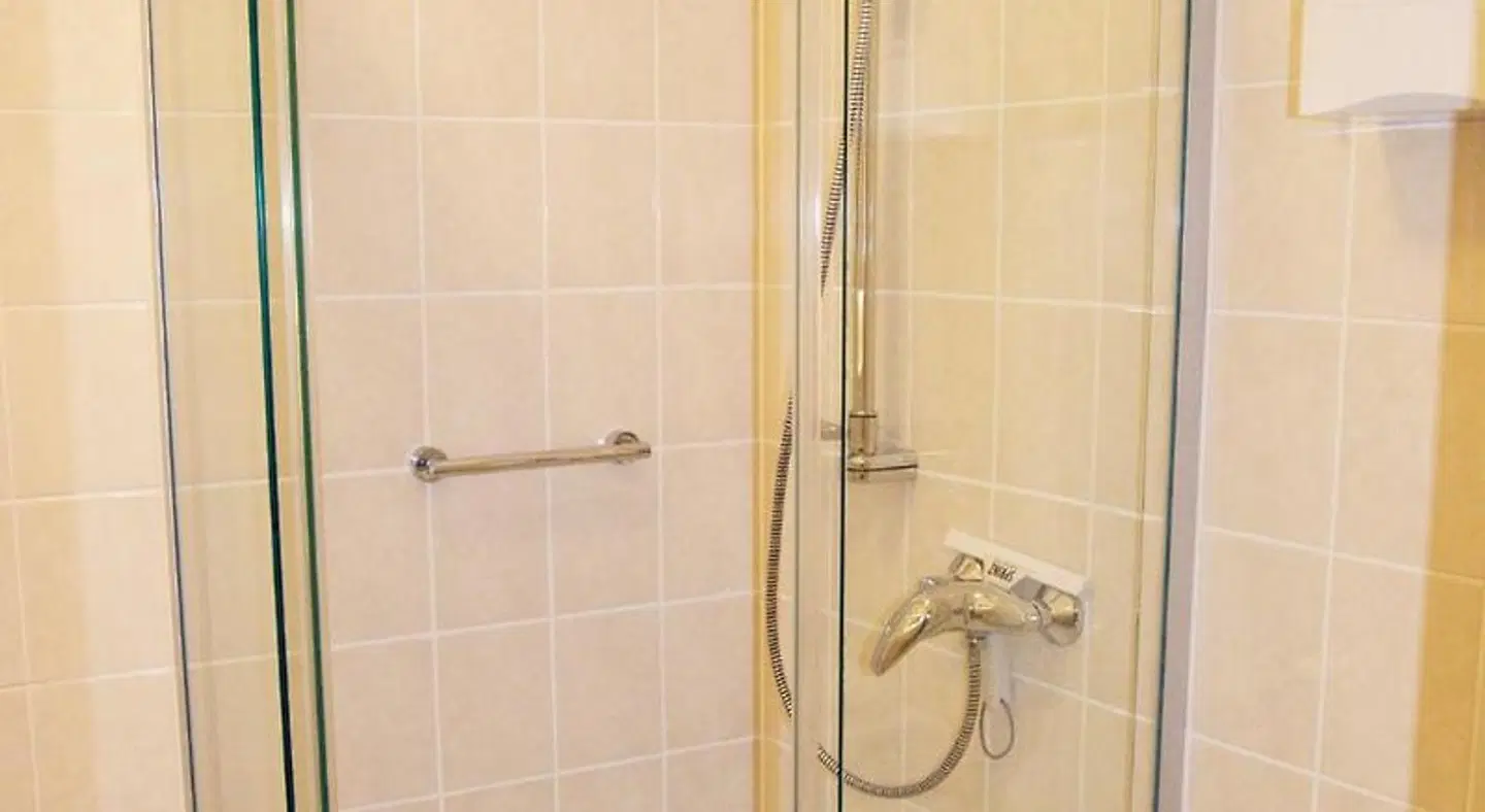 Appartementhaus Gutenberg Badezimmer