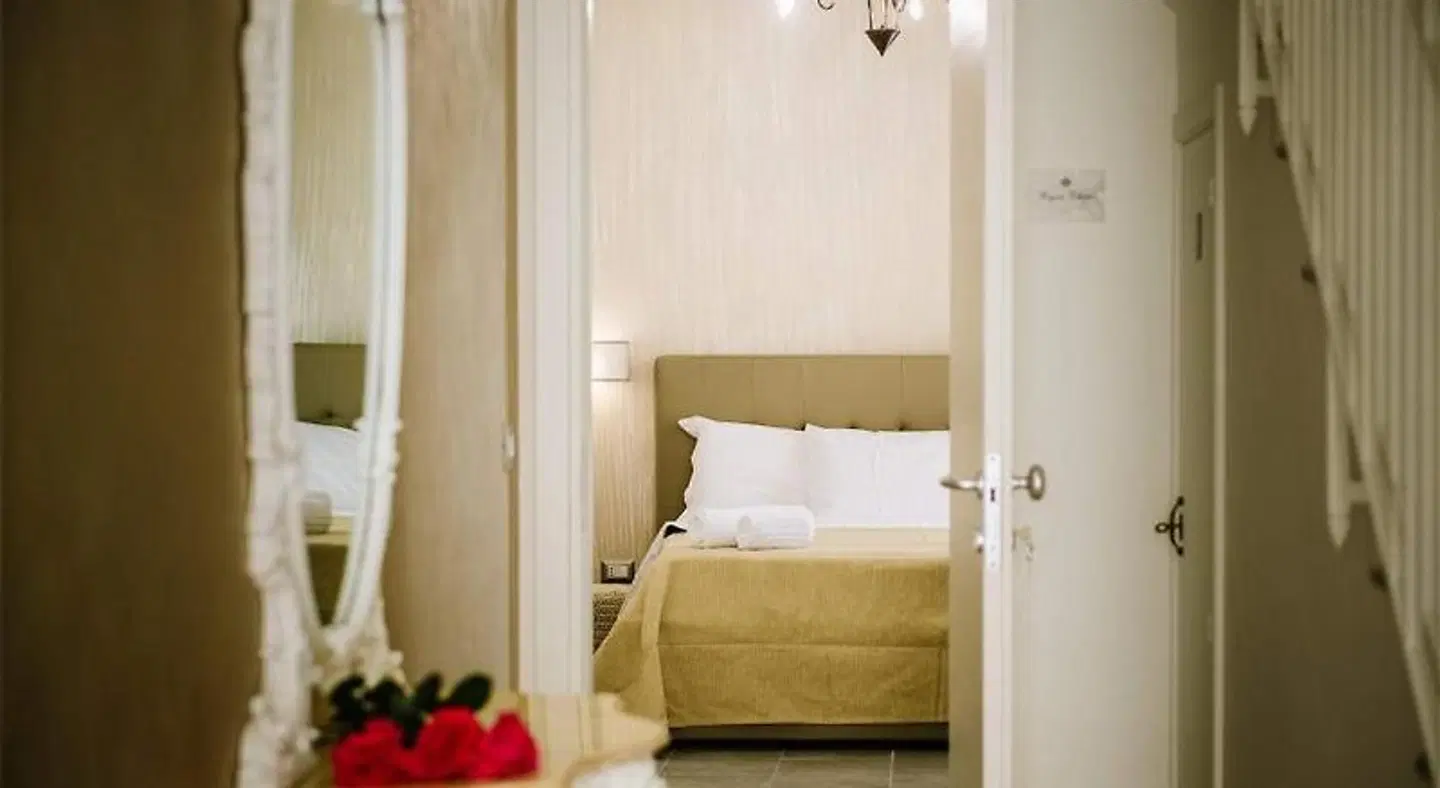Regina Elena Charme Rooms ROOM_EXAMPLE