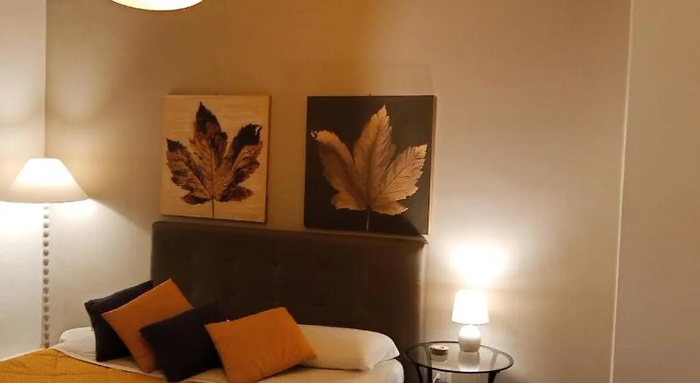 Anna D. ROOM_EXAMPLE