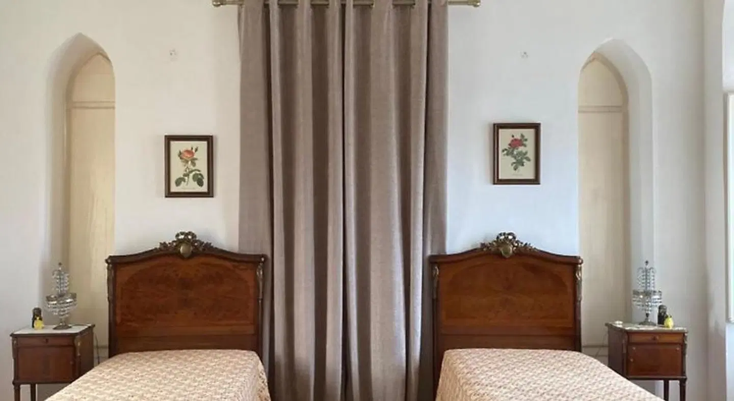 Dona Amelia ROOM_EXAMPLE