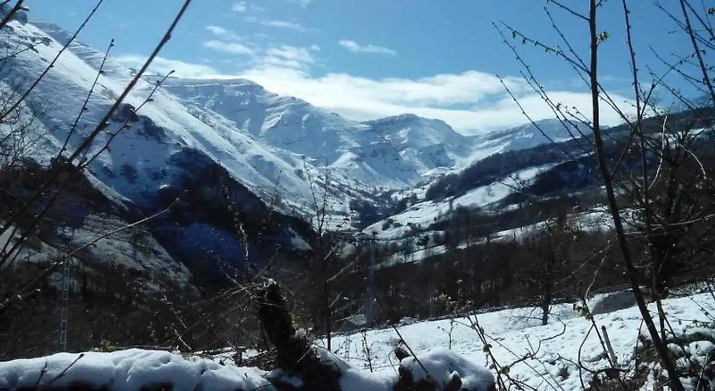 El Escondite del Miera Landschaft