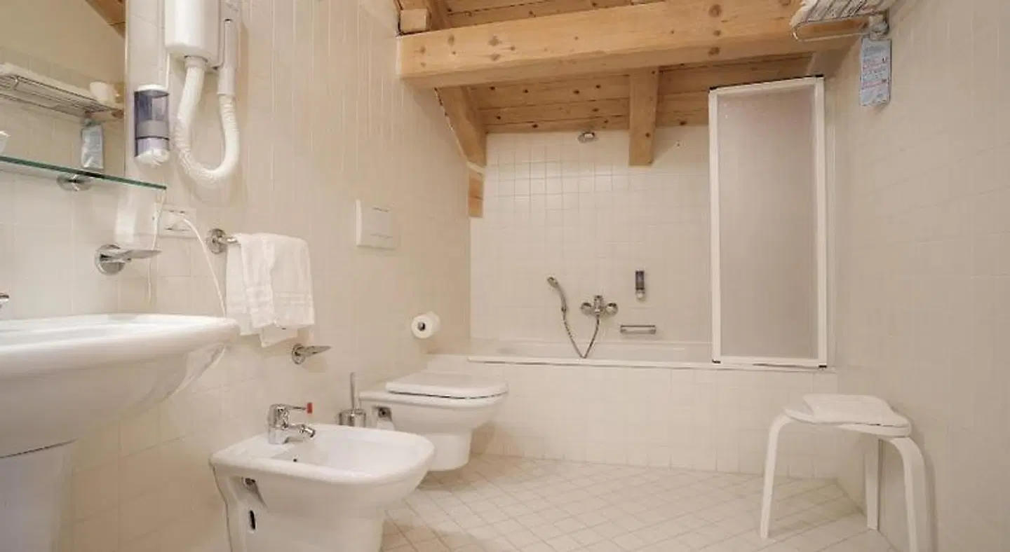 Casa Moresc Albergo Garni Badezimmer