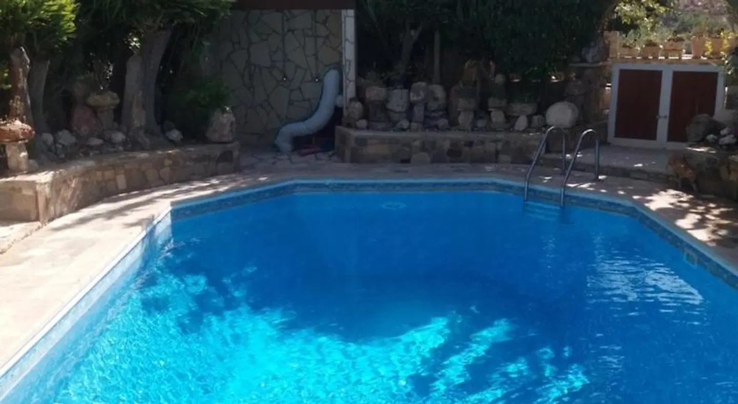 Greenfields Country Club OUTDOOR_POOL