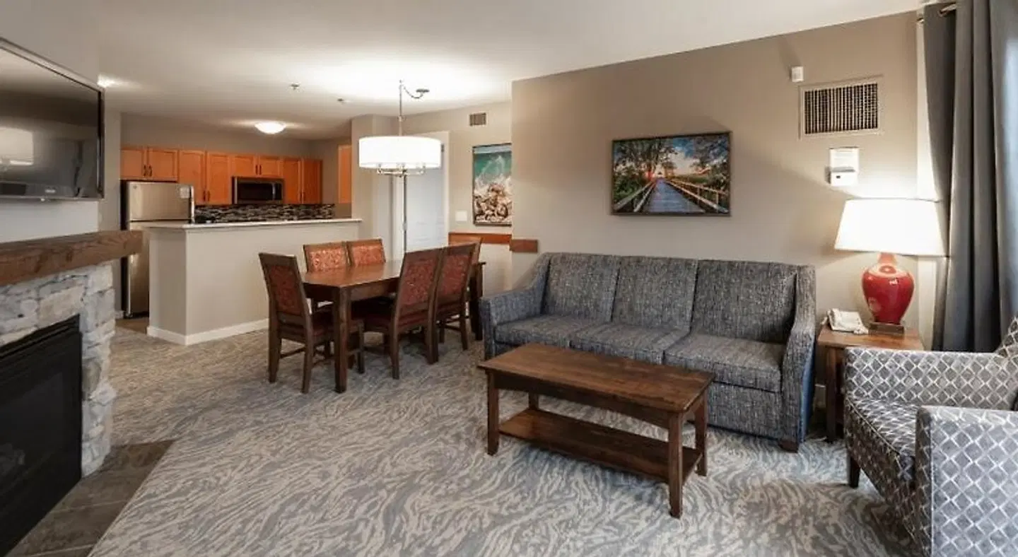 Blue Mountain Resort ROOM_EXAMPLE